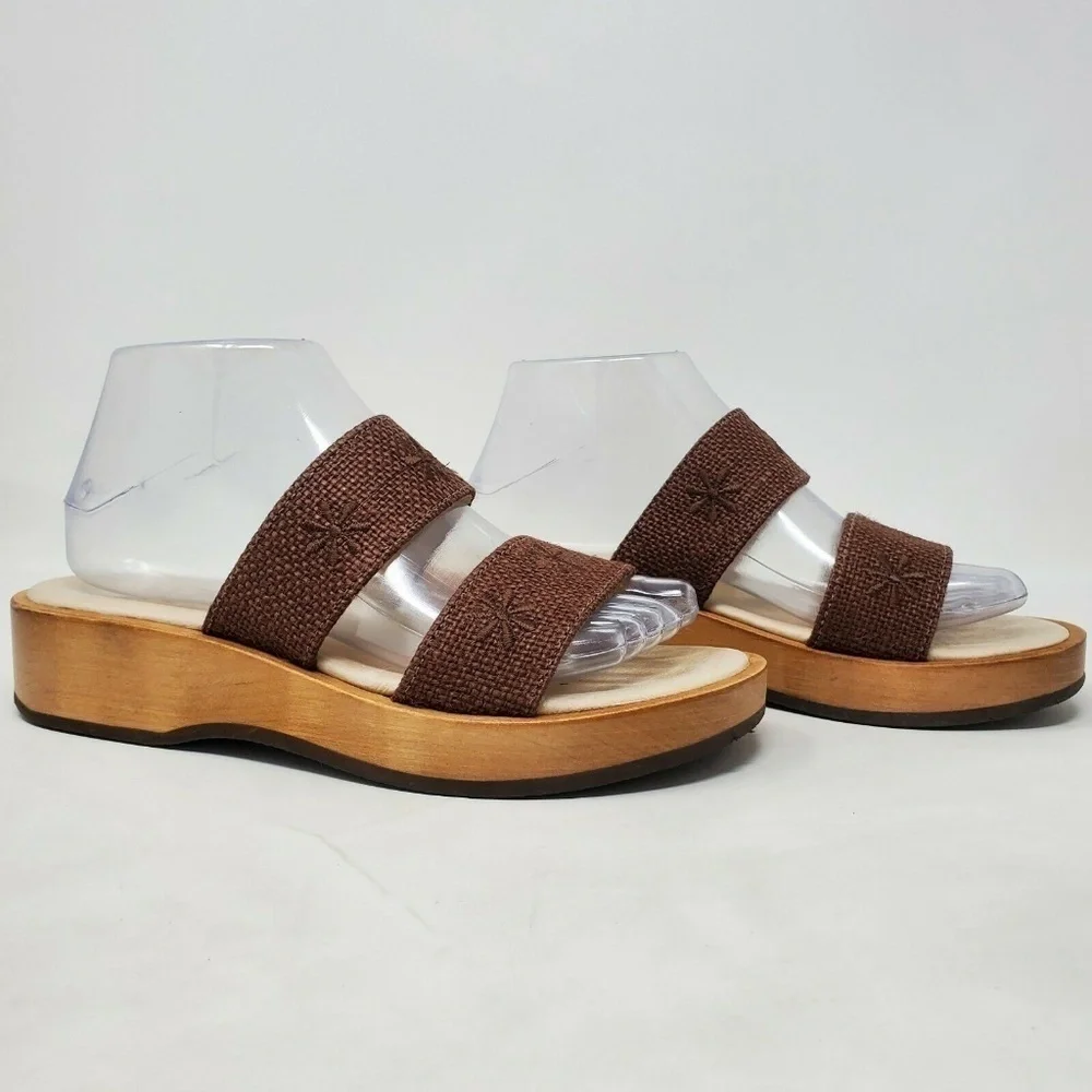 LL BEAN Leather Strappy Slip On Sandal Brown Weave